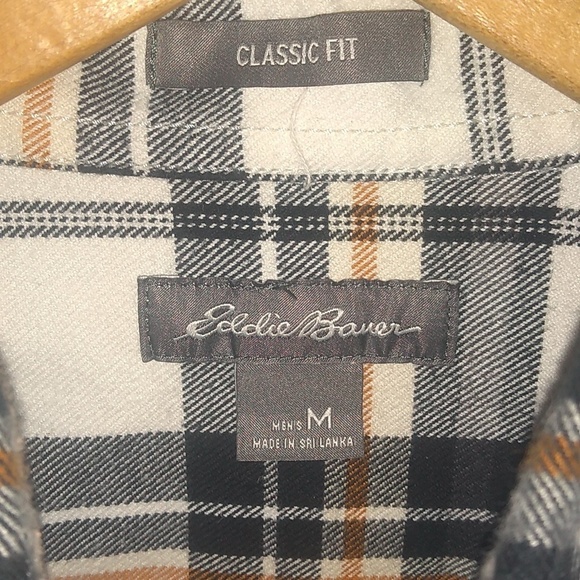 Medium Eddie Bauer flannel button up shirt. 100% cotton. Like new. - Picture 3 of 8